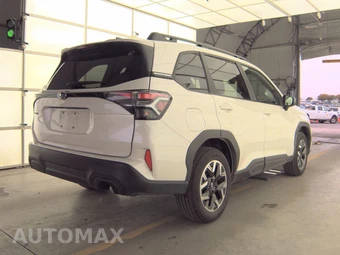 2025 Subaru Forester Premium - miniatura 4