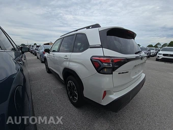 2025 Subaru Forester Premium - miniatura 6