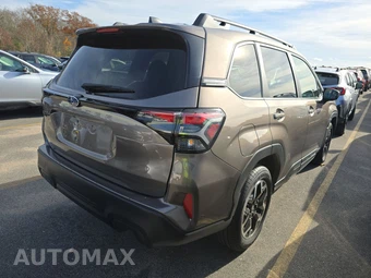 2025 Subaru Forester Premium - miniatura 4