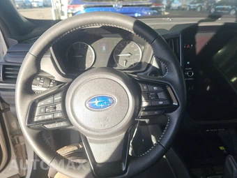 2025 Subaru Forester Premium - miniatura 10