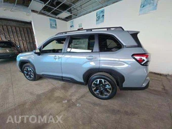 2025 Subaru Forester Premium - miniatura 2