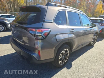 2025 Subaru Forester Premium - miniatura 4