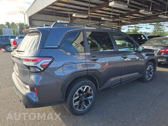 2025 Subaru Forester Premium - miniatura 4