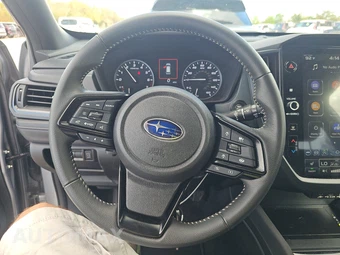 2025 Subaru Forester Premium - miniatura 10