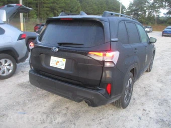 2025 Subaru Forester Premium - miniatura 11