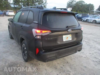 2025 Subaru Forester Premium - miniatura 9
