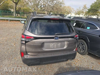 2025 Subaru Forester Premium - miniatura 5