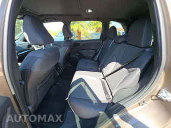 2025 Subaru Forester Premium - miniatura 13