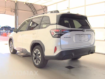 2025 Subaru Forester Premium - miniatura 6