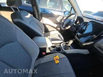 2025 Subaru Forester Premium - miniatura 8