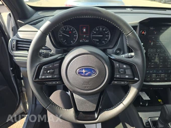 2025 Subaru Forester Premium - miniatura 10