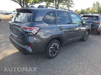 2025 Subaru Forester Premium - miniatura 4