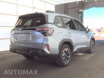 2025 Subaru Forester Premium - miniatura 4