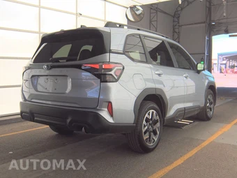 2025 Subaru Forester Premium - miniatura 4