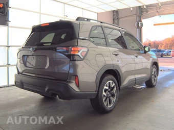 2025 Subaru Forester Premium - miniatura 4