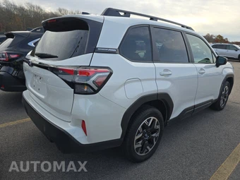 2025 Subaru Forester Premium - miniatura 4