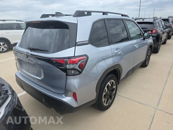 2025 Subaru Forester Premium - miniatura 4