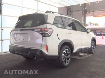 2025 Subaru Forester Premium - miniatura 4