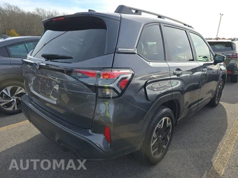 2025 Subaru Forester Premium - miniatura 4