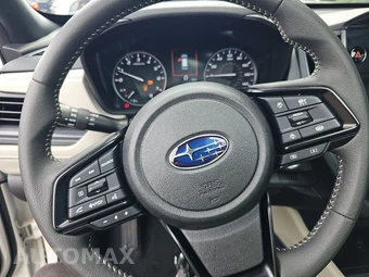 2025 Subaru Forester Premium - miniatura 10