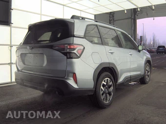 2025 Subaru Forester Premium - miniatura 4