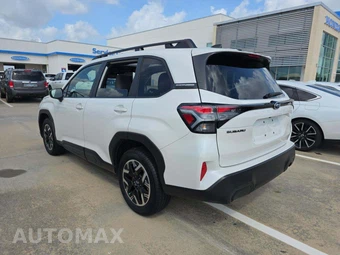 2025 Subaru Forester Premium - miniatura 2