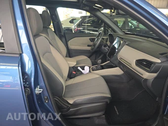 2025 Subaru Forester Premium - miniatura 8