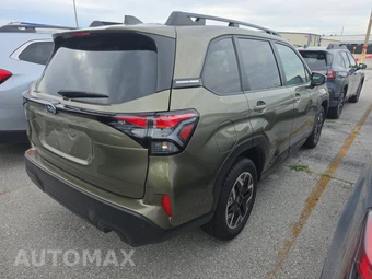 2025 Subaru Forester Premium - miniatura 4