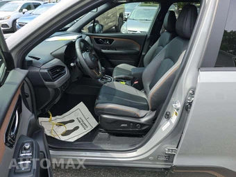 2025 Subaru Forester Sport - miniatura 3