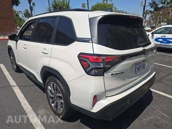 2025 Subaru Forester Touring - miniatura 2