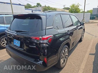 2025 Subaru Forester Touring - miniatura 3