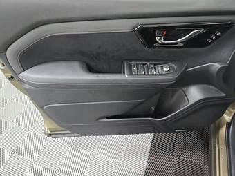 2025 Subaru Forester Touring - miniatura 9