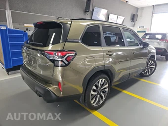 2025 Subaru Forester Touring - miniatura 4