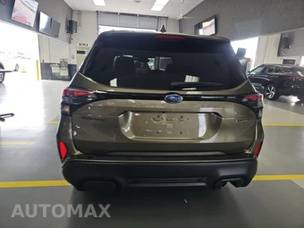 2025 Subaru Forester Touring - miniatura 5