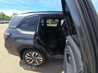 2025 Subaru Forester Touring - miniatura 13