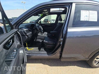 2025 Subaru Forester Touring - miniatura 3