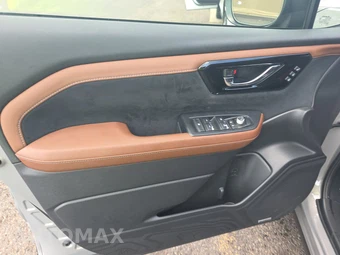 2025 Subaru Forester Touring - miniatura 9