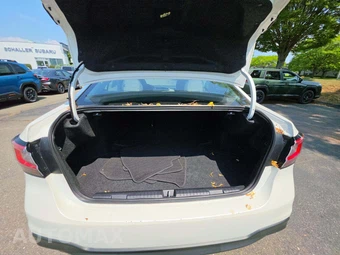 2025 Subaru Legacy Premium - miniatura 11
