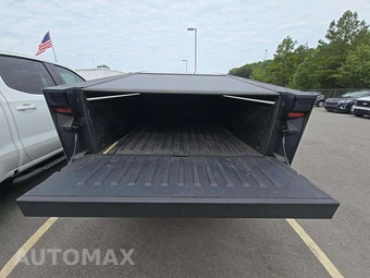 2025 Tesla Cybertruck Crew Cab Medium Bed - miniatura 14