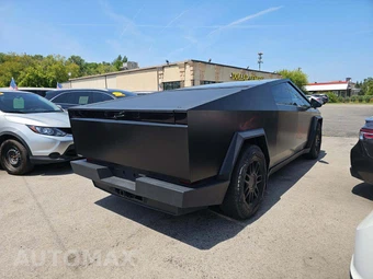 2025 Tesla Cybertruck Crew Cab Medium Bed - miniatura 3