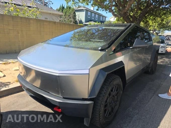 2025 Tesla Cybertruck Crew Cab Medium Bed