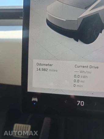 2025 Tesla Cybertruck Crew Cab Medium Bed - miniatura 15