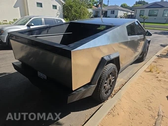 2025 Tesla Cybertruck Crew Cab Medium Bed - miniatura 4
