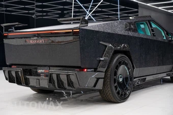 2025 Tesla Cybertruck Crew Cab Medium Bed - miniatura 17