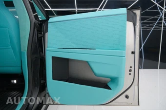 2025 Tesla Cybertruck Crew Cab Medium Bed - miniatura 44