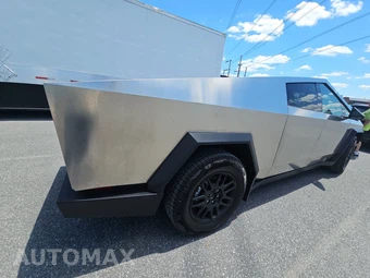 2025 Tesla Cybertruck Crew Cab Medium Bed - miniatura 4