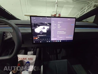2025 Tesla Cybertruck Crew Cab Medium Bed - miniatura 10