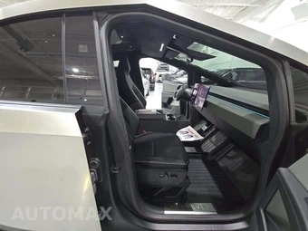 2025 Tesla Cybertruck Crew Cab Medium Bed - miniatura 19