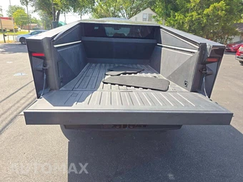 2025 Tesla Cybertruck Cyberbeast Crew Cab Medium Bed - miniatura 14