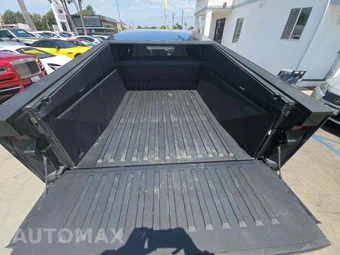 2025 Tesla Cybertruck Long Range Crew Cab Medium Bed - miniatura 11